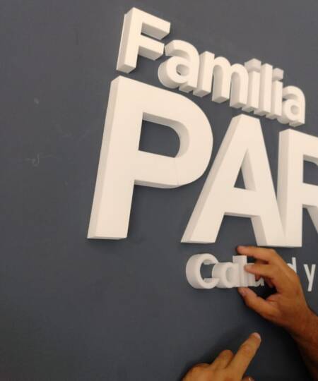 Letras corpóreas polifan